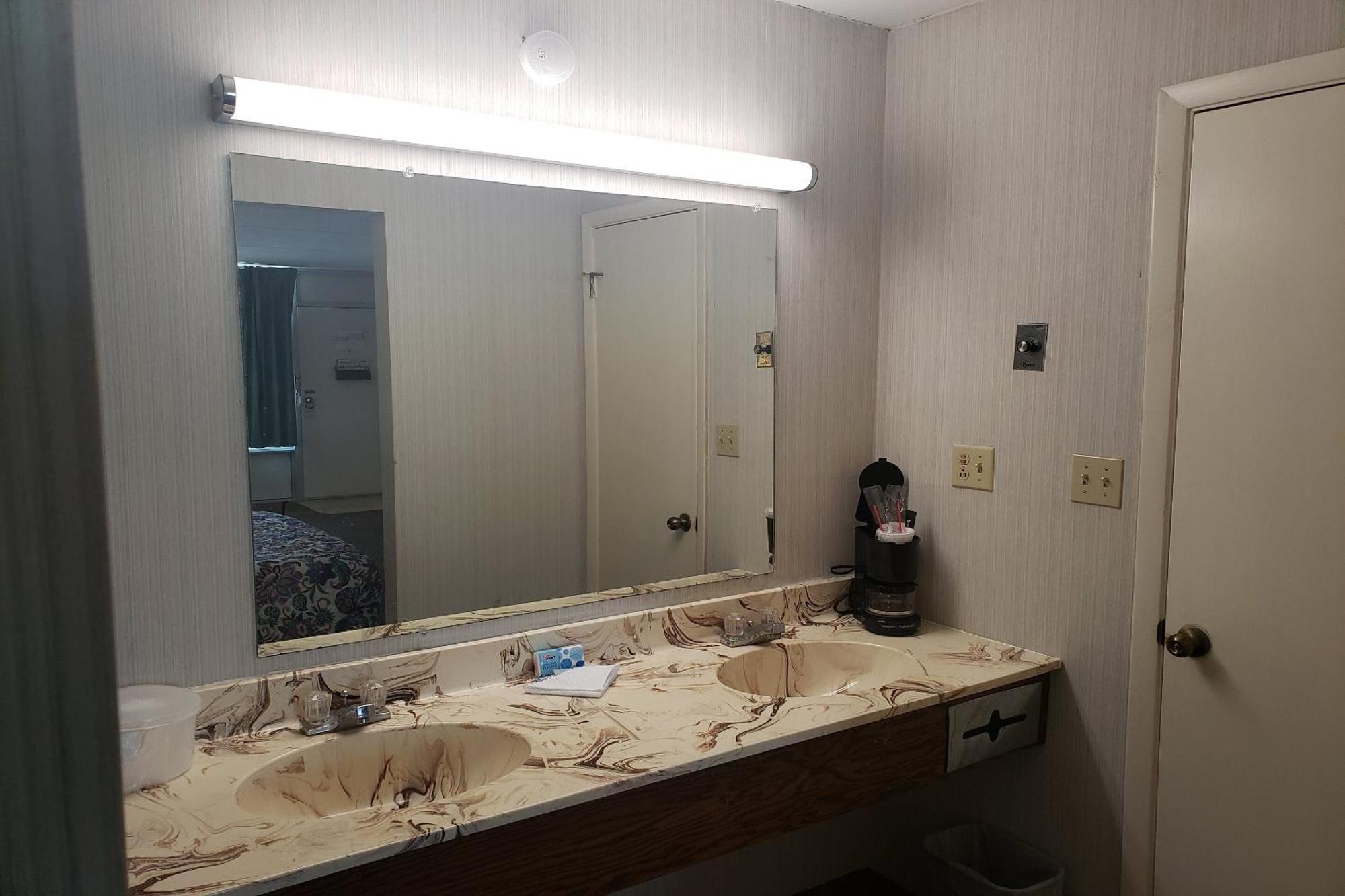 Oyo Hotel Whitely City Hwy 27 Ky Whitley City Экстерьер фото